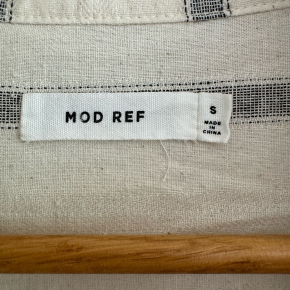 Mod Ref Ruffle Collared Shirt - Picture 7 of 7